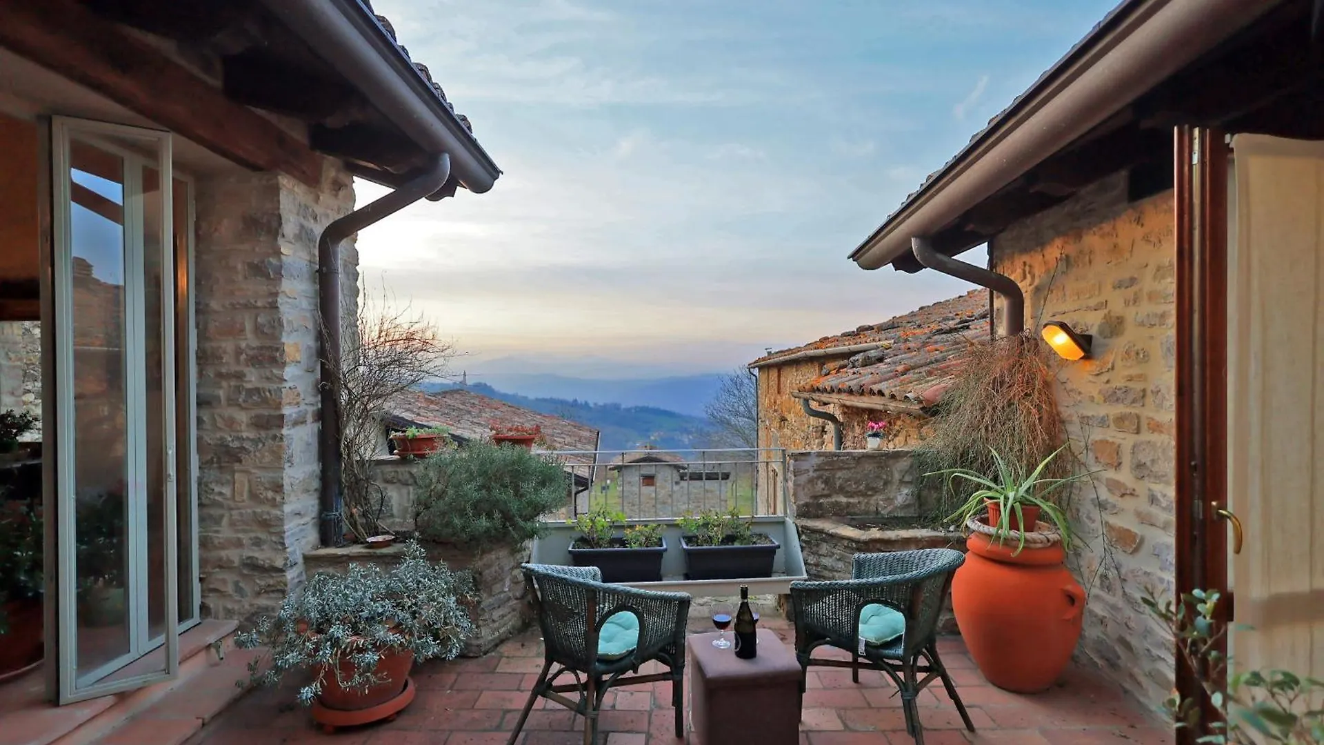Splendida Casa In Sasso In Borgo Villa Canossa İtalya