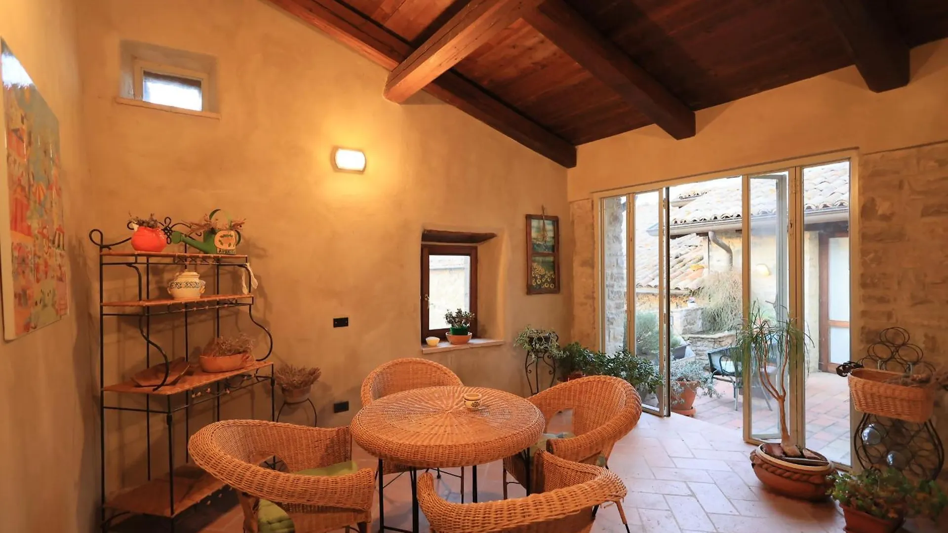 Splendida Casa In Sasso In Borgo Villa Canossa 0*,