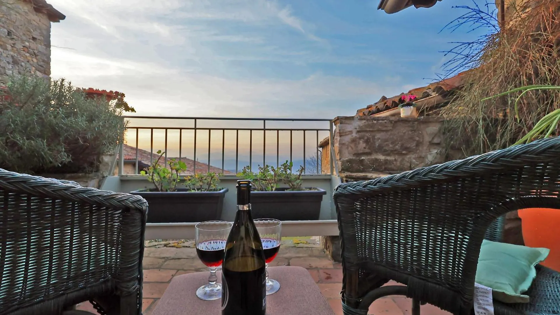 Splendida Casa In Sasso In Borgo Villa Canossa